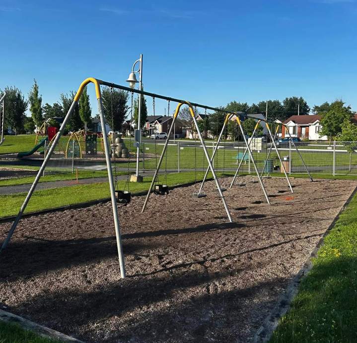 Travaux d’aménagement paysager commercial Saint-Jean-sur-Richelieu